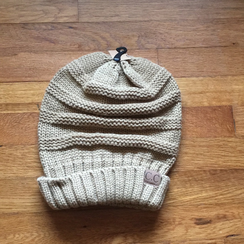 Slouchy CC beanie camel tan